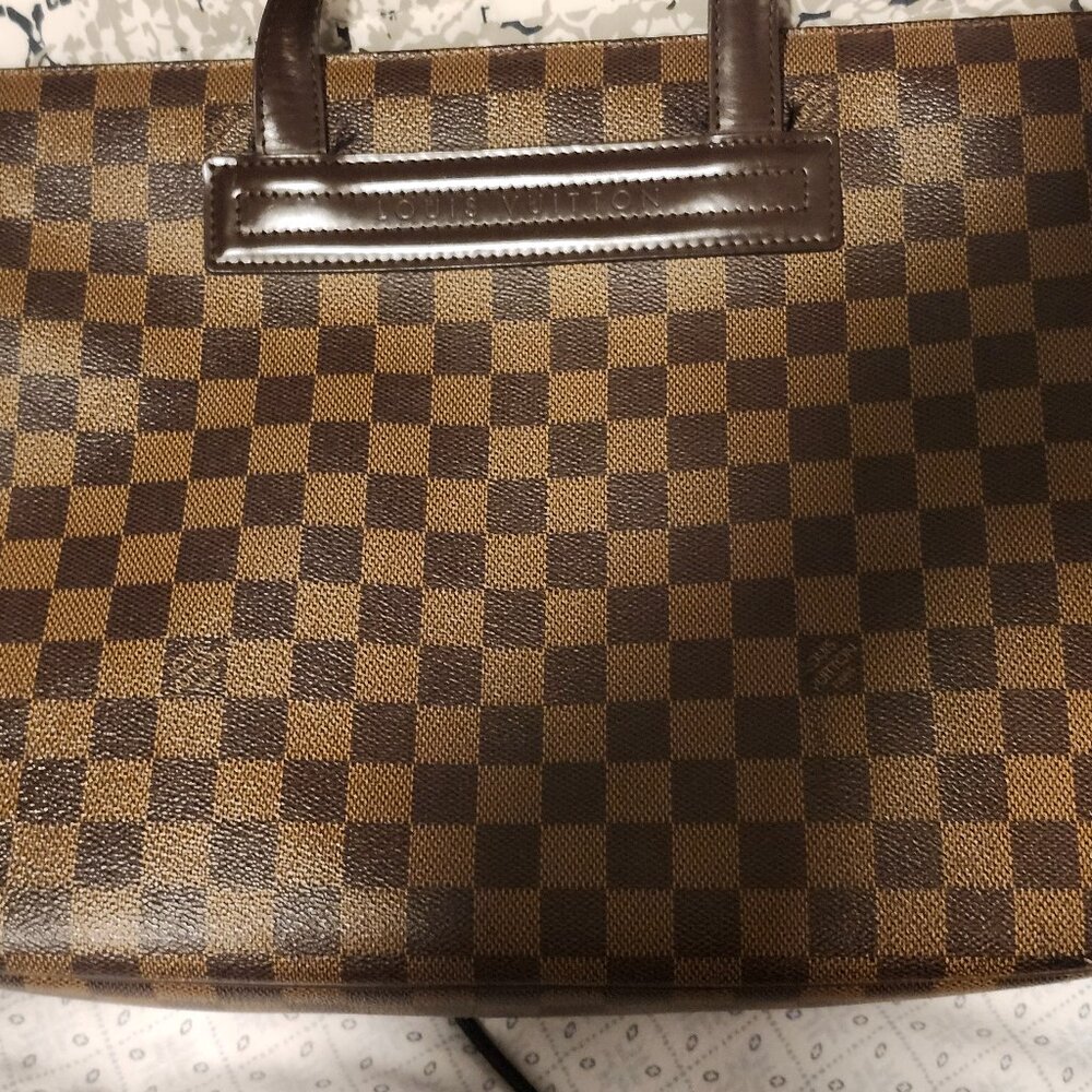 Louis Vuitton shoulder bag